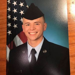 Meet your Posher, Devin